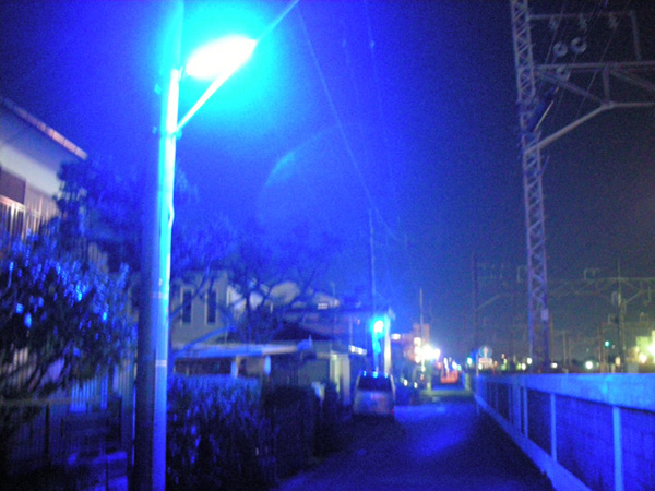ニッポン元気の種 環境 青色ｌｅｄ防犯灯 が平塚市松原地区に登場